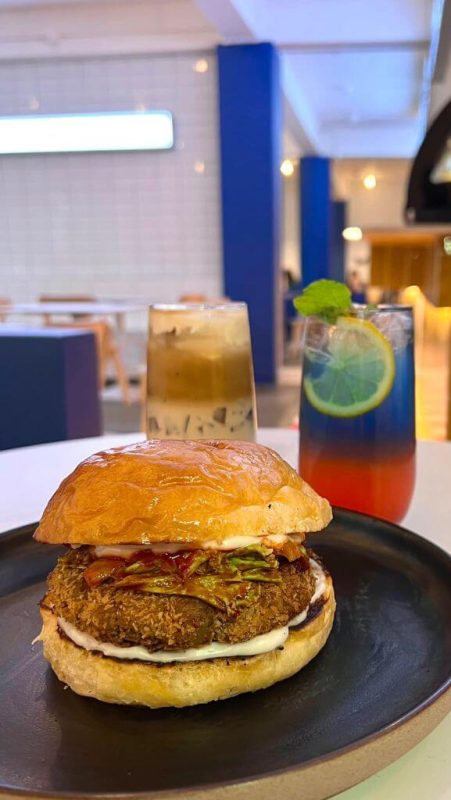 Juicy Burgers and Beyond at Prime Burger + Bar! 6